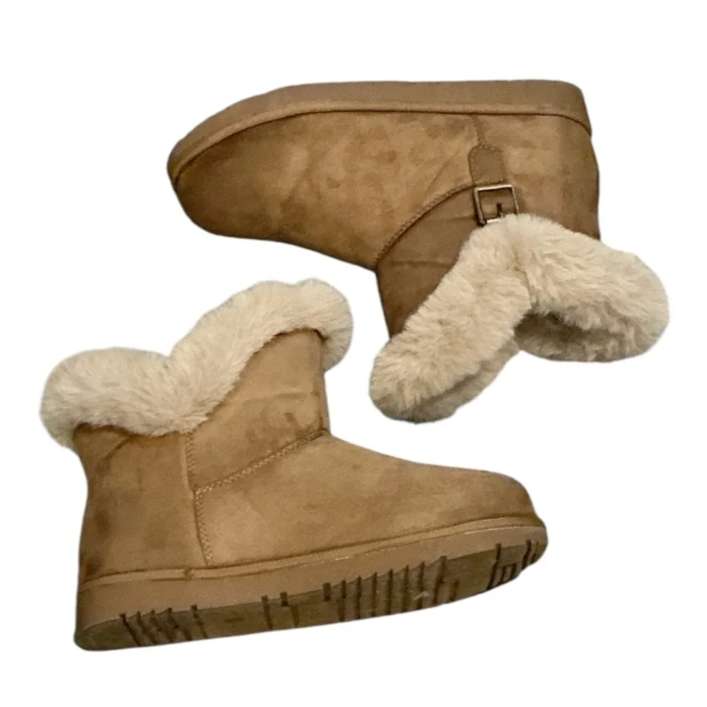 Authentic Jessica Cline warm winter ankle boots sz 9 W